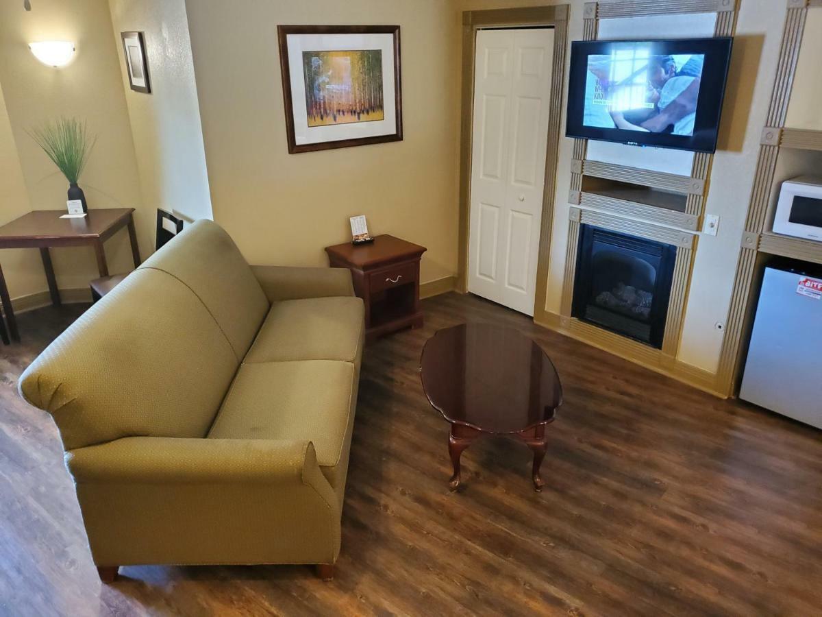 Colonial House Motel 비둘기 포지 외부 사진
